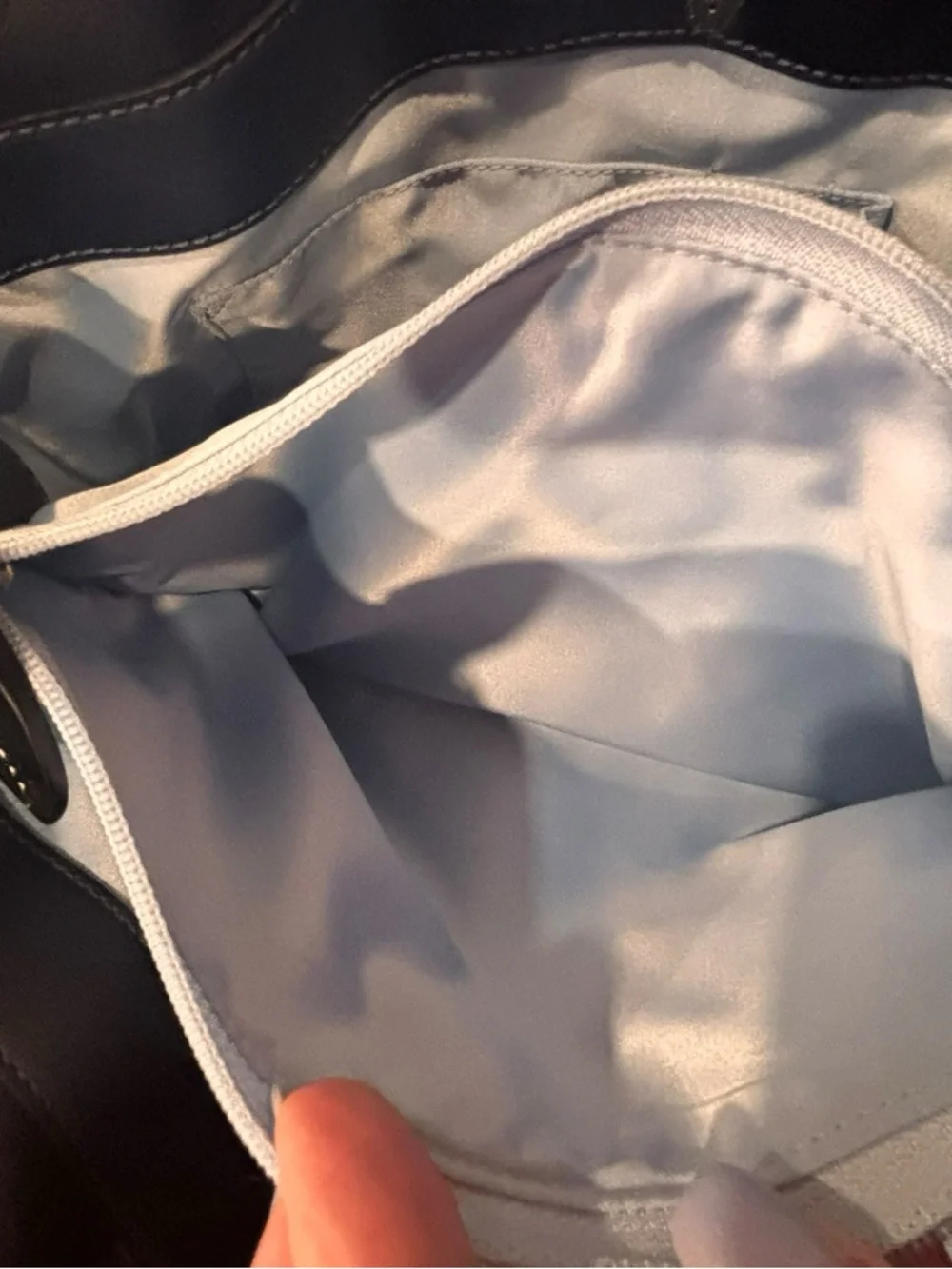 Coach Dark Blue Soft Leather Medium Size Handbag Number M0949-F14686 - Picture 9 of 9